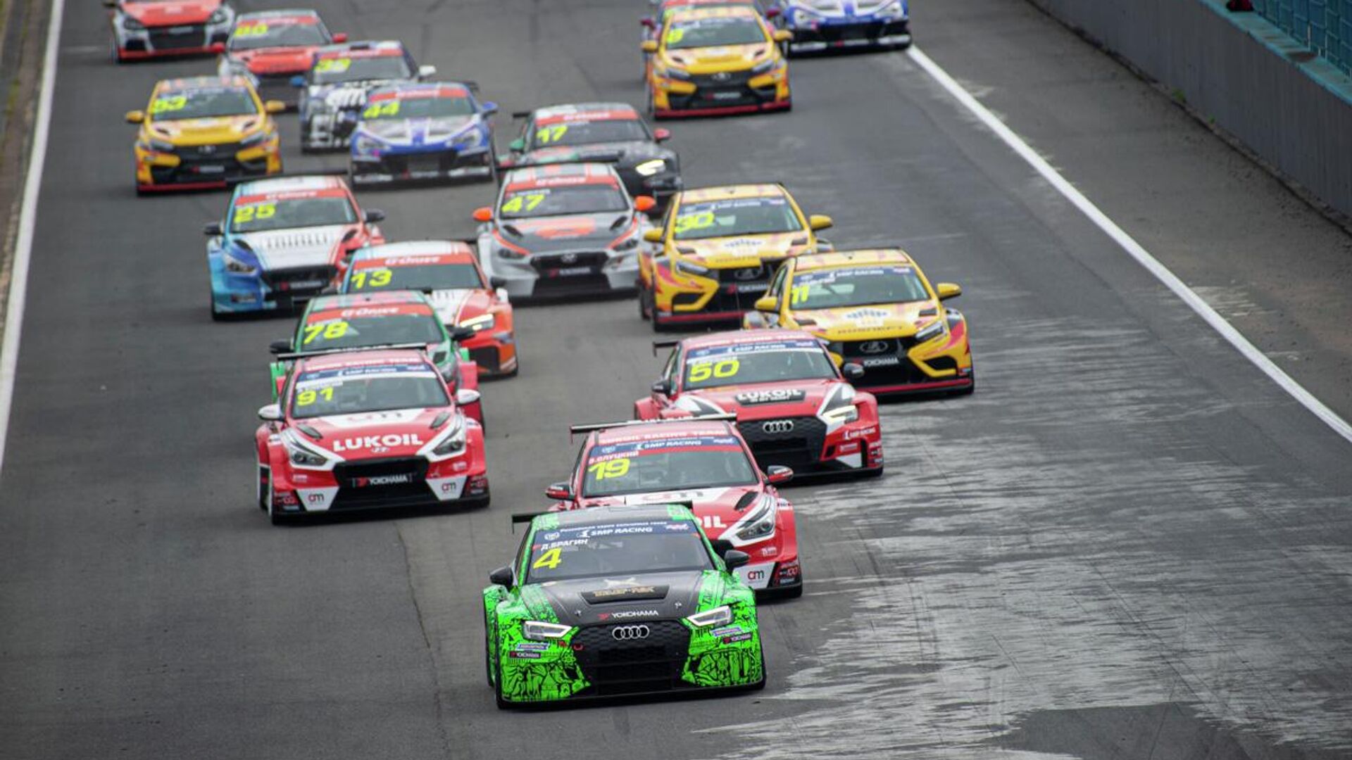 гонщики кольцевых гонок