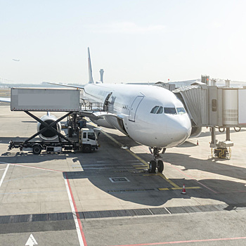 Прямые рейсы из России: какие иностранные авиакомпании ещё летают и куда?