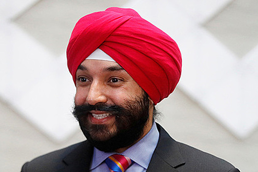 Американцы раскаялись в попытке снять тюрбан с религиозного министра