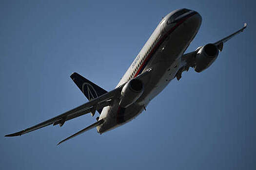 Sukhoi Superjet отменил взлет в аэропорту Минвод из-за неисправности компьютера