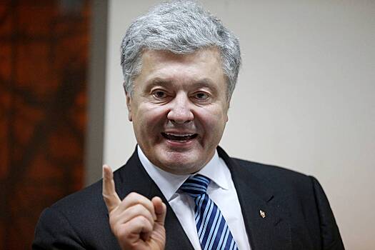 Порошенко обвинил Зеленского в подкупе избирателей перед выборами