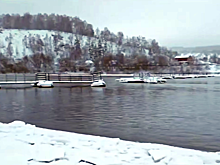 В Кемеровской области в Калтане в микрорайоне Шушталеп рухнул понтонный мост