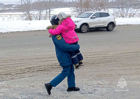 Две девочки вылетели на дорогу из-за ДТП в Кургане