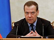 Медведев раскрыл условия сокращения рабочей недели