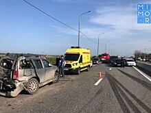 В Дагестане на федеральной трассе грузовик протаранил джип