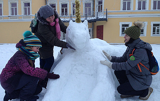 В Архангельске прошел семейный фестиваль снежных фигур