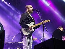 Омичи больше всего любят слушать рок-исполнителей и местную музыку