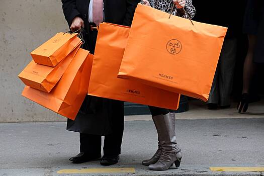 Hermes обругали за продажу дорогих конвертов со словами «мы шутка для богачей»