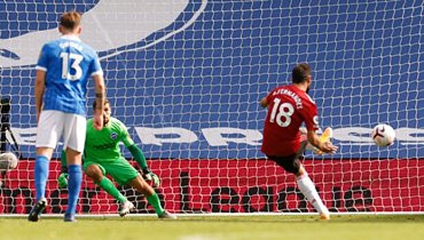 Хавбек «Брайтона» Троссард трижды попал в каркас ворот в матче с «Манчестер Юнайтед»