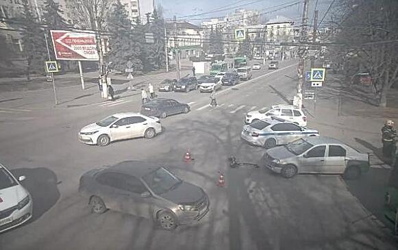 В Курске сбили человека на самокате