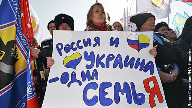 Политолог указал на политическую сенсацию в украинском соцопросе
