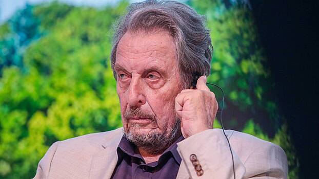 Отец Илона Маска посетит Казань