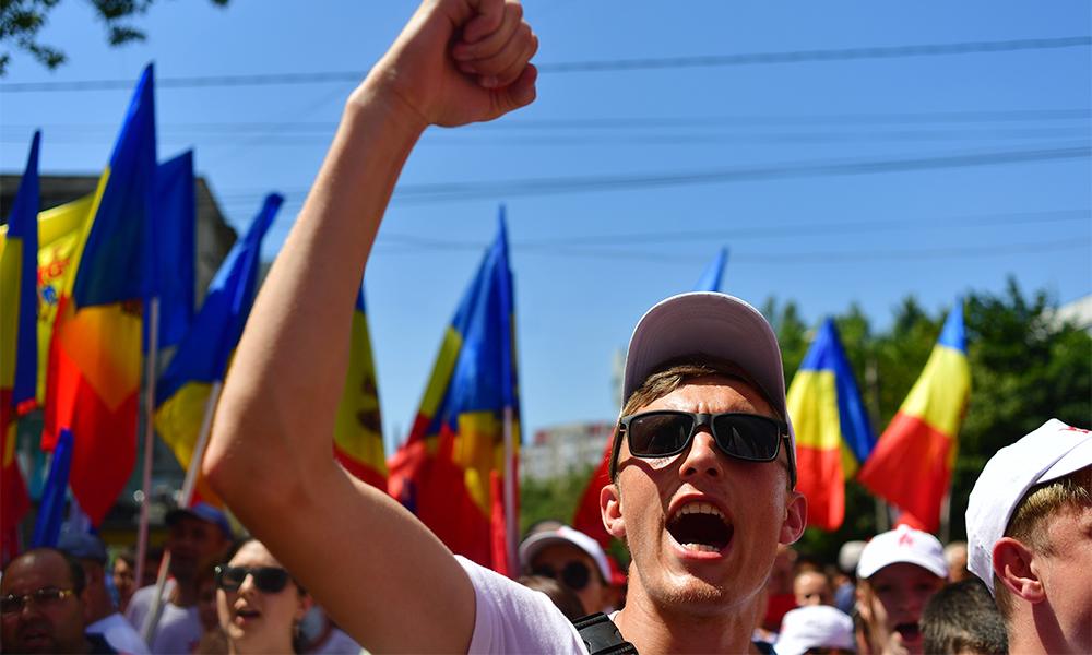 В Молдавии началась акция протеста перед зданием ЕС