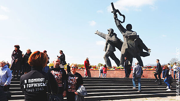 В Риге осквернили памятник советским воинам