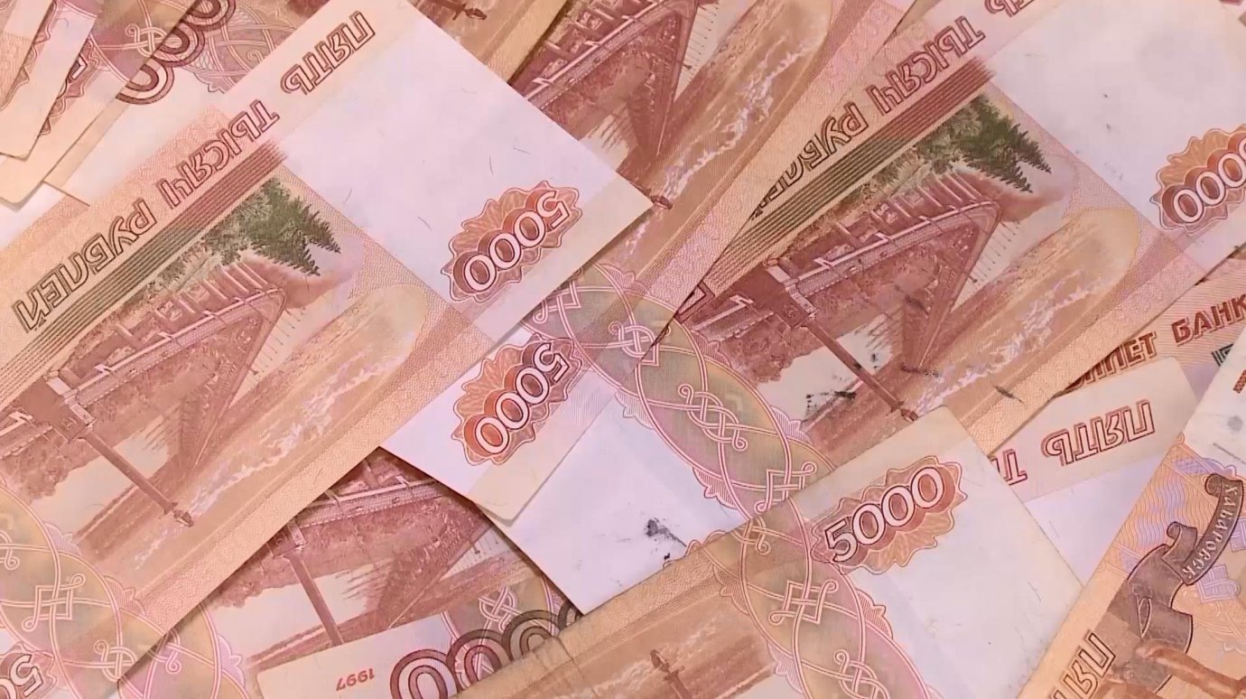 В Пензе женщина украла у пенсионерок полмиллиона, обещая снять сглаз