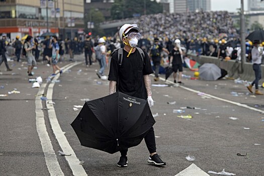 Пекин обвинил Запад в открытой поддержке беспорядков в Гонконге