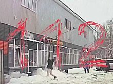 Девушка пострадала при падении сосульки в Подмосковье