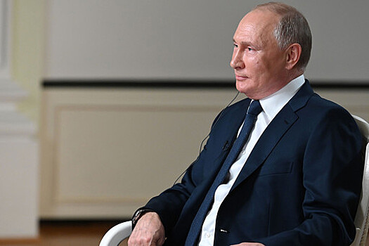 Путин заявил, что риски новой гонки вооружений становятся реальными