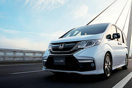 Honda добавила «спорта» минивэну Step WGN