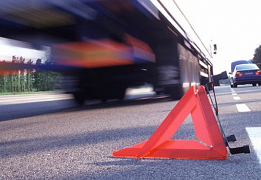 В Саратовском районе большегруз сбил девушку