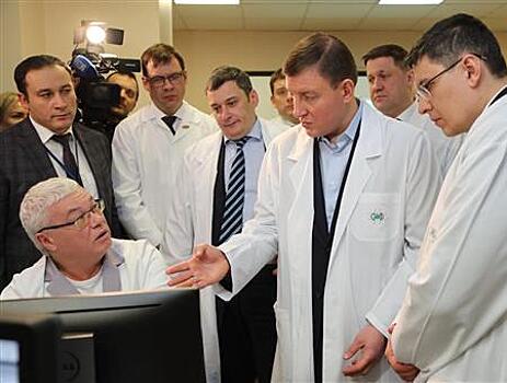 Представители Совета Федерации и федеральных министерств посетили Самарский онкодиспансер