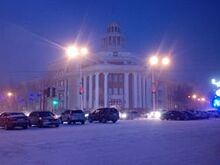 В Кемерове из-за морозов лопнула опора контактной сети троллейбусов