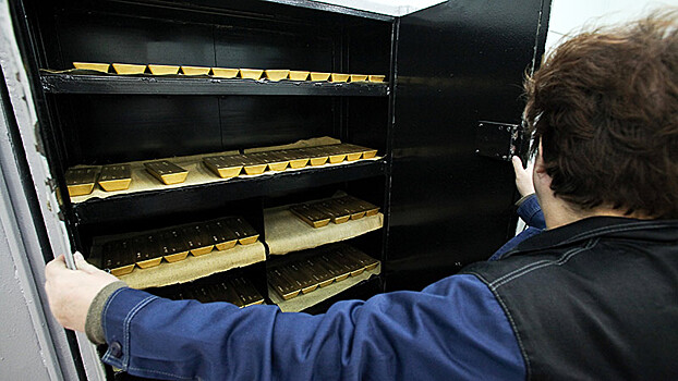 Центробанк перестал кредитовать под залог золота