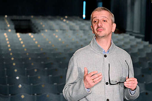 Режиссер Константин Богомолов покажет 12 спектаклей из цикла "Голоса страны"