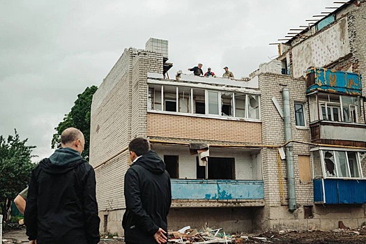 Базаров проинспектировал ход восстановительных работ в Рыльске и Льгове