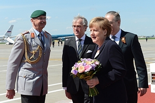 Меркель приехала в Москву