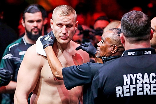 Чемпионы Hardcore поддержали Павловича после поражения в титульном бое UFC