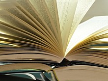 Херсонская область получила 400 книг из фонда Никиты Михалкова