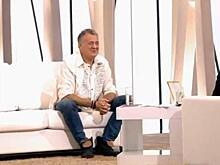 Артур Ваха женится на актрисе младше его на четверть века