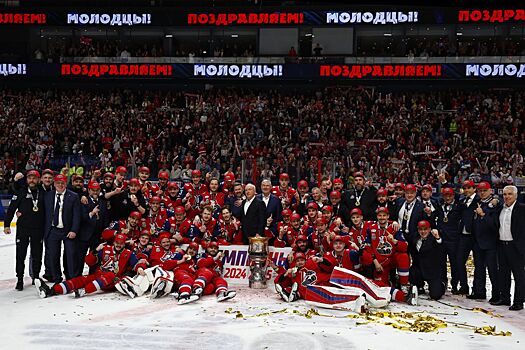 Хоккеисты «Локомотива» привезли Кубок Гагарина к дому погибшего Ткаченко