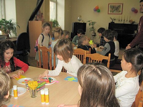 «Мамин день» провели в детской библиотеке на Усиевича