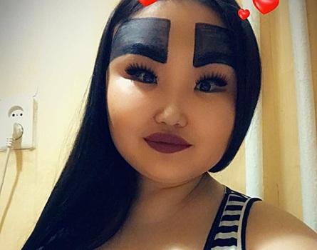 Было — стало: как якутяночка с бровями-квадратами из хрупкой нимфы превратилась в дерзкую блогершу-пышку