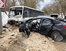 Двое брянцев погибли в автокатастрофе с автобусом