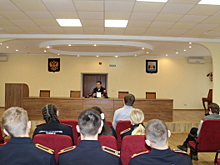 В Новгородской области в рамках Всероссийской акции «Студенческий десант» студенты-журналисты приняли участие в брифинге руководителя городского УМВД