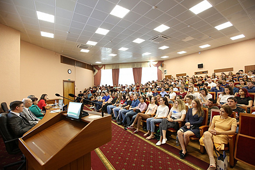 В Краснодаре на базе вуза открылась бизнес-школа