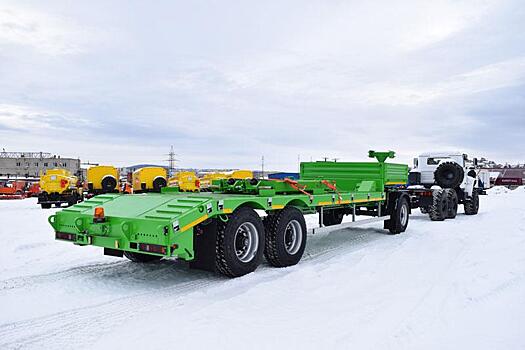 Уральский завод спецтехники выпустил новый прицеп-тяжеловоз