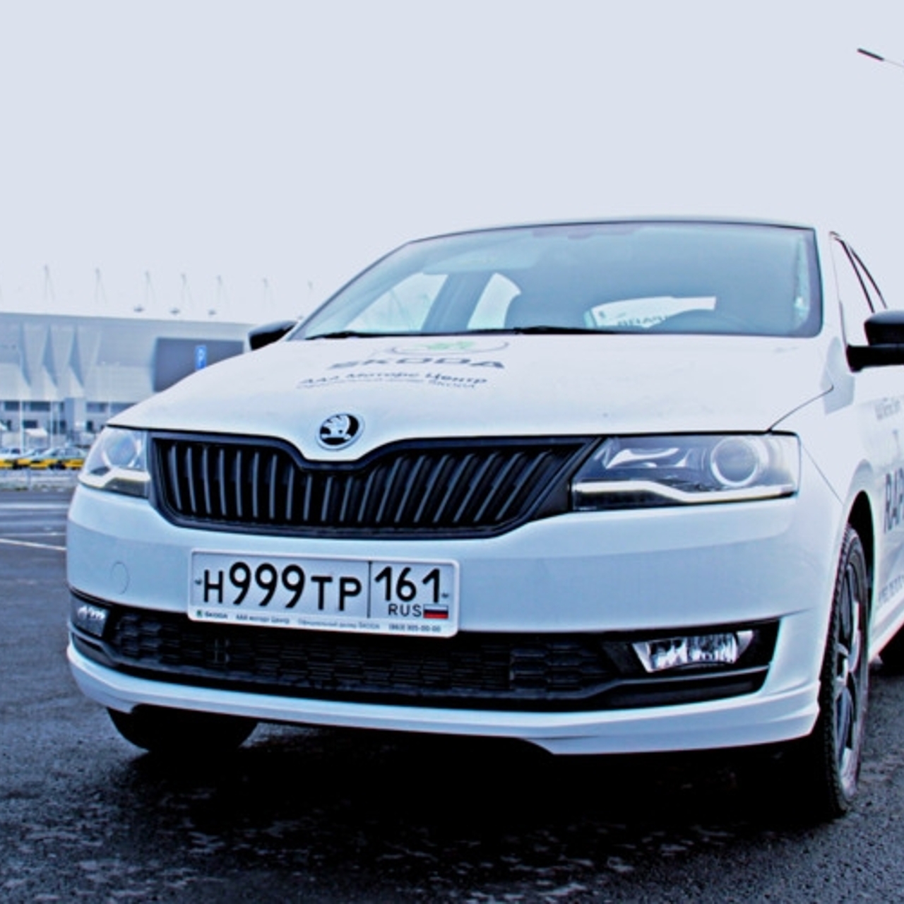 ŠKODA Rapid Black Edition — цвет настроения черный - Рамблер/авто