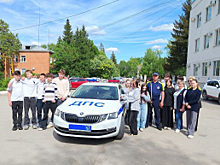 Полицейские и общественники Самарской области в рамках акции «Будь в форме» продолжают проводить профориентационные мероприятия со школьниками