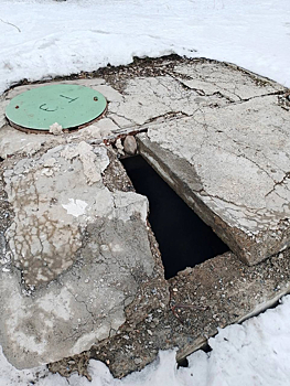 Кемеровчане пожаловались на состояние канализационных люков в Рудничном районе