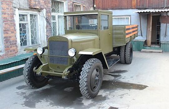 Легендарный Урал ЗИС-5 продается за 30 000 евро