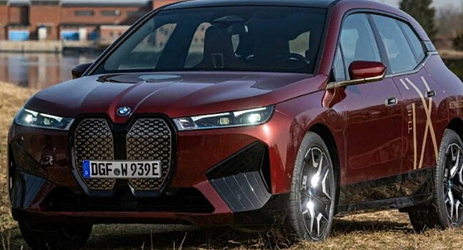 Mercedes передал привет с официальных фото нового BMW
