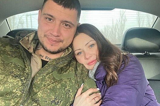 Боец СВО сделал предложение возлюбленной в аэропорту Саратова