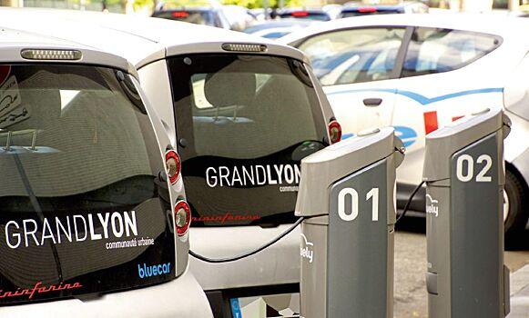 Когда окупится электромобиль? Сравниваем модели