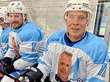 Максим Афиногенов: «Медведев очень много сделал для нашей хоккейной лиги, всегда помогает ребятам. Желаем ему здоровья и сил для реализации его планов»