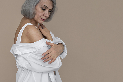 Гинеколог объяснила, почему женщины 40+ в группе риска по раку груди