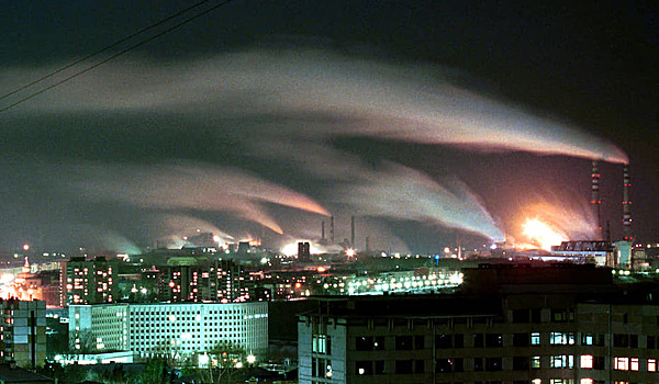 Российские геохимики установили количество токсичных частиц платины в дорожной пыли в Москве